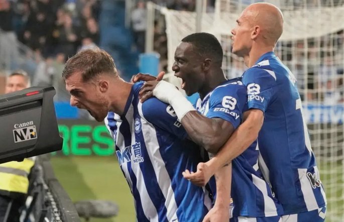 勒温拉拽头发引争议：足总杯判罚为何“双标”？