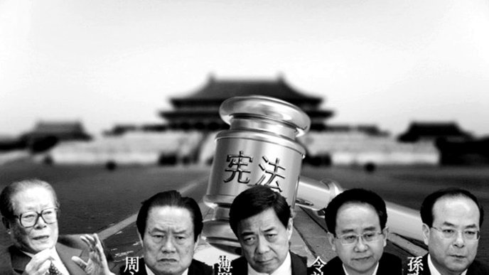 安德森飞铲沃特金斯，裁判没有任何判罚，比赛继续