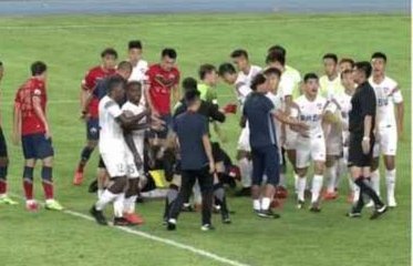 有人浪有狼烟，这场中冠“广东德比”很特别