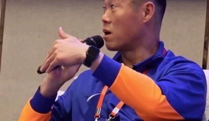 山东泰山官方：宿茂臻、韩鹏辞去教练职务，唐田任代理主帅